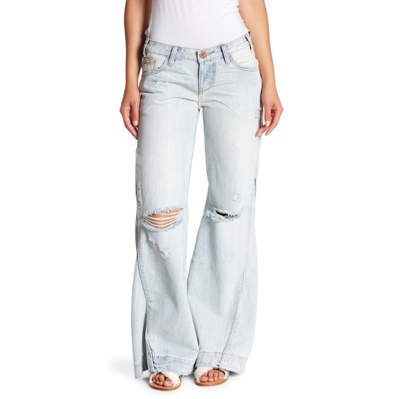 One Teaspoon Denim - NWT One Teaspoon – Johnnies Flare Jeans